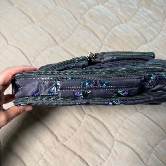 Lug Butterfly Grey Navigator - Picture 4 of 5